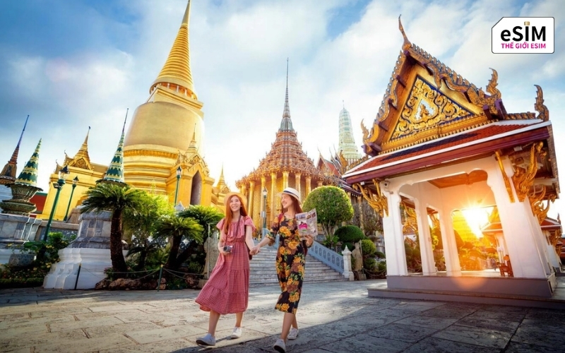 Những lưu ý về văn hóa, tiền tệ và kết nối giúp hành trình du lịch Thái Lan thêm suôn sẻ.